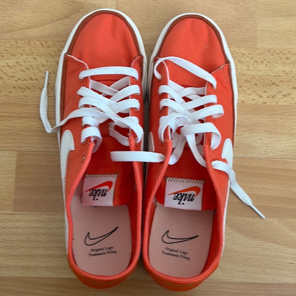 Nike Canvas sneakers sz9.5
